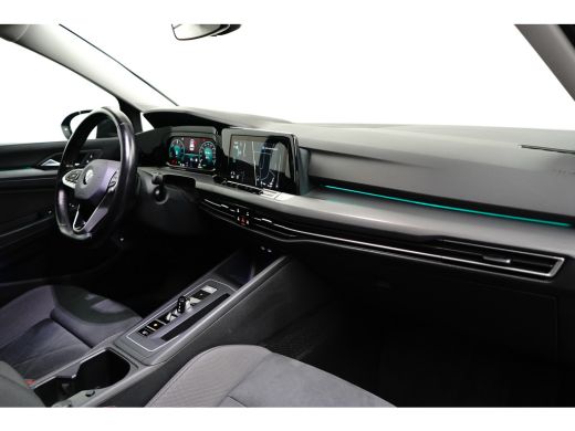 Volkswagen Golf 1.4 eHybrid Style l Elektr. Stoel incl Memory l Trekhaak Elektr. l Velours Bekleding l Stoelverwa... ActivLease financial lease