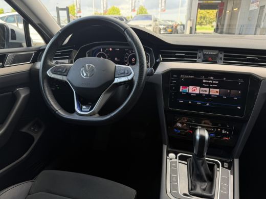 Volkswagen Passat Variant 1.4 TSI PHEV GTE Business | Pano | Elek. Trekhaak | Carplay | LED | Camera | Navi | Alcan... ActivLease financial lease