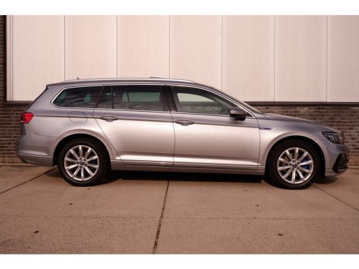 Volkswagen Passat Variant 1.4 TSI PHEV GTE Business | Pano | Elek. Trekhaak | Carplay | LED | Camera | Navi | Alcan... ActivLease financial lease