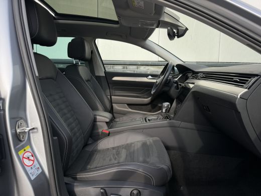 Volkswagen Passat Variant 1.4 TSI PHEV GTE Business | Pano | Elek. Trekhaak | Carplay | LED | Camera | Navi | Alcan... ActivLease financial lease