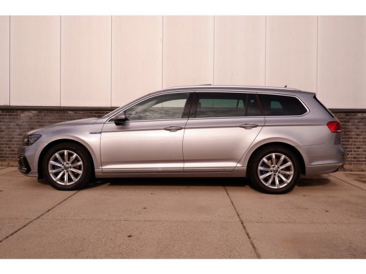 Volkswagen Passat Variant 1.4 TSI PHEV GTE Business | Pano | Elek. Trekhaak | Carplay | LED | Camera | Navi | Alcan... ActivLease financial lease