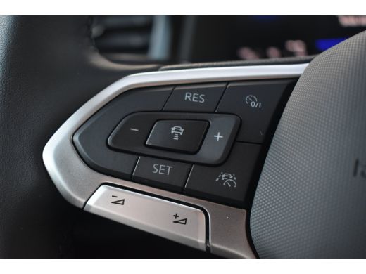 Volkswagen Polo Life Edition | 'App-Connect' smartphone integratie | Buitenspiegels elektrisch instel- verwarm- e... ActivLease financial lease