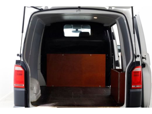 Volkswagen Transporter T6 2.0 TDI 102pk L1H1 Comfortline Airco/Navi/Achterklep 01-2018 ActivLease financial lease