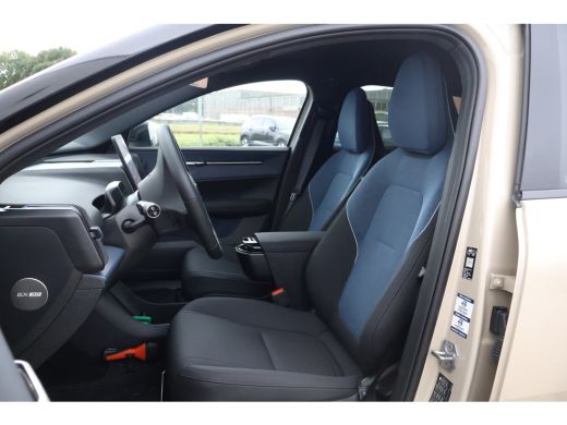 Volvo  EX30 Single Motor Extended Range Plus 69 kWh | Sand Dune | SOH 100% | SnelLeverbaar! ActivLease financial lease