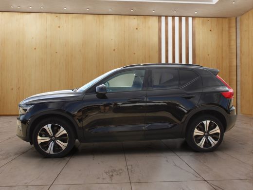 Volvo  XC40 Recharge Core 70 kWh | BLIS | Camera | Stoel + Stuur Verwarming | Keyless Start / Entry | DAB | ActivLease financial lease