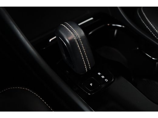 Volvo  XC40 Recharge P8 AWD R-Design | Camera | Warmtepomp | 20'' | Apple Carplay/Android Auto | Adapt. Cruise | ActivLease financial lease