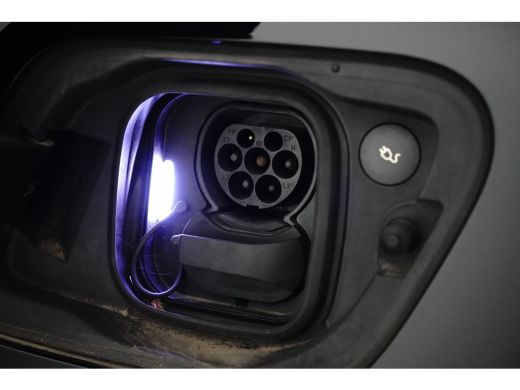 Volvo  XC40 Recharge P8 AWD R-Design | Camera | Warmtepomp | 20'' | Apple Carplay/Android Auto | Adapt. Cruise | ActivLease financial lease