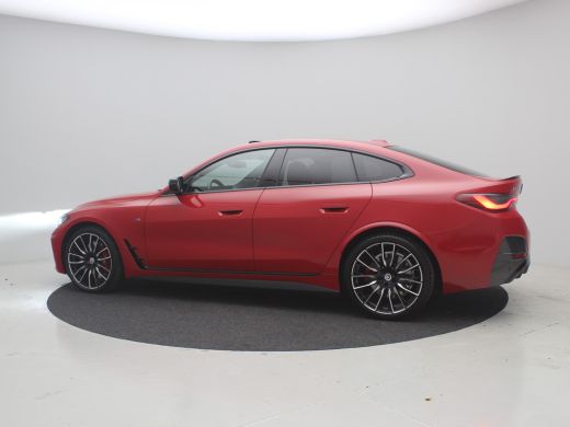 BMW i4 M50 High Executive 84 kWh / AWD / 544PK / 450 km WLTP / Warmtepomp / 3 Fase laden / M-Performance... ActivLease financial lease
