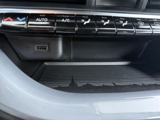 Fiat 500 ICON | 10,25" touchscreen radio met Bluetooth, DAB & USB | Automatische airconditioning | Isofix ... ActivLease financial lease