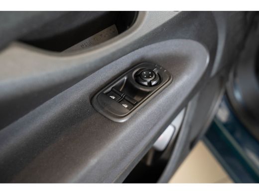 Fiat 500e Icon 42 kWh | Camera | Stoelverwarming | Parkeersensoren | Apple Carplay & Android Auto | Climate... ActivLease financial lease