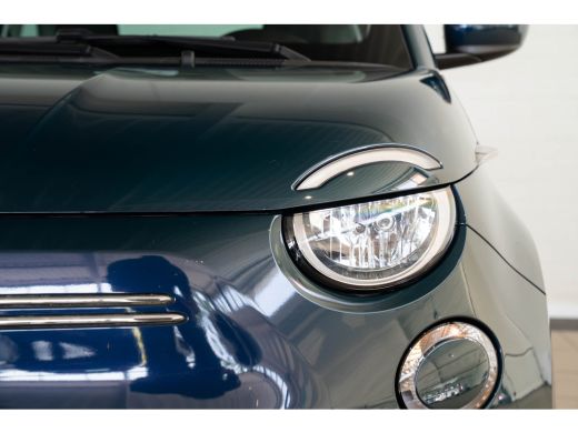 Fiat 500e Icon 42 kWh | Camera | Stoelverwarming | Parkeersensoren | Apple Carplay & Android Auto | Climate... ActivLease financial lease
