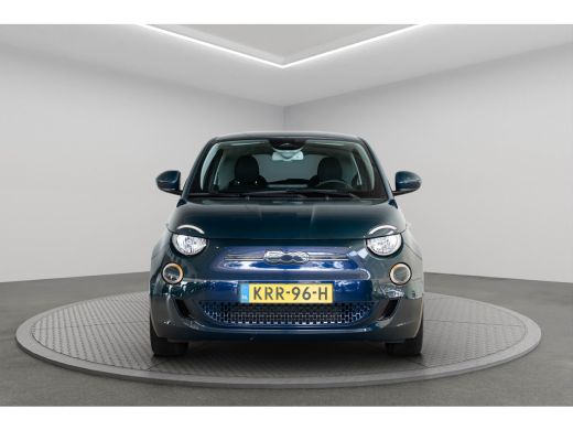 Fiat 500e Icon 42 kWh | Camera | Stoelverwarming | Parkeersensoren | Apple Carplay & Android Auto | Climate... ActivLease financial lease