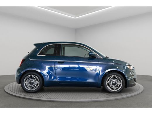 Fiat 500e Icon 42 kWh | Camera | Stoelverwarming | Parkeersensoren | Apple Carplay & Android Auto | Climate... ActivLease financial lease