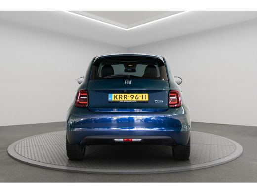 Fiat 500e Icon 42 kWh | Camera | Stoelverwarming | Parkeersensoren | Apple Carplay & Android Auto | Climate... ActivLease financial lease