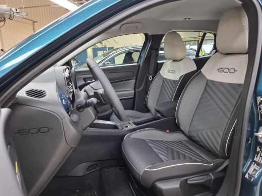 Fiat 600 1.2 Hybrid Icon 145pk Tot 8 Jaar Garantie! | Navigatie | Allseason | Climate Control | Cruise Con... ActivLease financial lease
