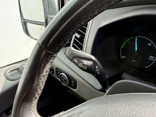 Ford E-Transit 68kWh 184PK L3H2 317km WLTP 94% (SOH) BEV Snelladen Carplay Climate control Camera Parkeersensore... ActivLease financial lease