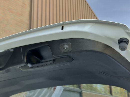 Ford Focus 1.0 ECOBOOST AUT8 TITANIUM X NAVI CAMERA APPLE-CARPLAY LED LMV PDC ActivLease financial lease