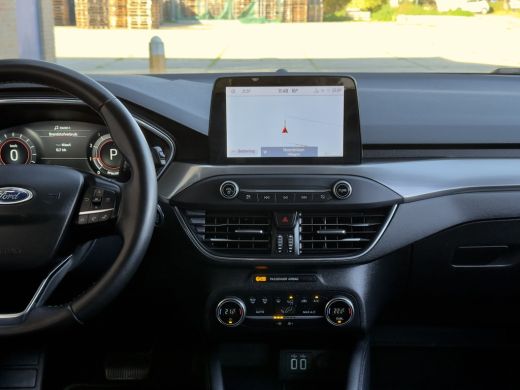 Ford Focus 1.0 ECOBOOST AUT8 TITANIUM X NAVI CAMERA APPLE-CARPLAY LED LMV PDC ActivLease financial lease