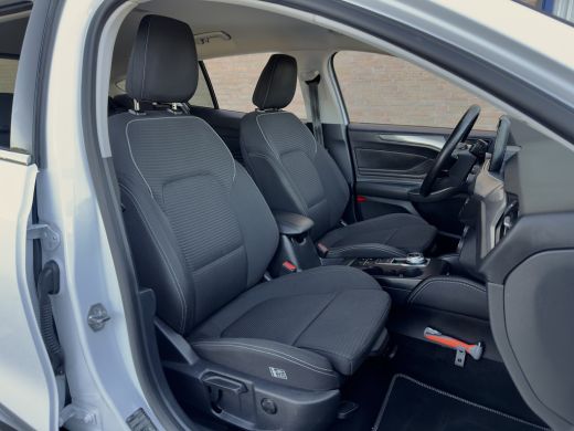 Ford Focus 1.0 ECOBOOST AUT8 TITANIUM X NAVI CAMERA APPLE-CARPLAY LED LMV PDC ActivLease financial lease