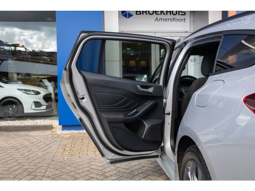 Ford Focus 1.0 EcoBoost Hybrid ST-Line | Stoel/stuur/voorruit verwarming | Apple Carplay/Android Auto | Crui... ActivLease financial lease