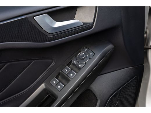 Ford Focus 1.0 EcoBoost Hybrid ST-Line | Stoel/stuur/voorruit verwarming | Apple Carplay/Android Auto | Crui... ActivLease financial lease