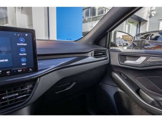 Ford Focus 1.0 EcoBoost Hybrid ST-Line | Stoel/stuur/voorruit verwarming | Apple Carplay/Android Auto | Crui... ActivLease financial lease