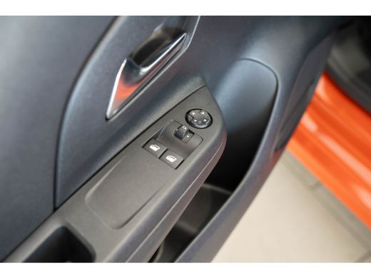 Opel Corsa 1.2 Edition | Camera | Parkeersensoren | Apple Carplay & Android Auto | Lichtmetalen velgen | Air... ActivLease financial lease