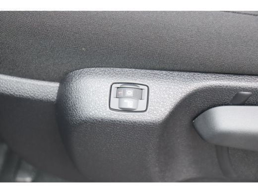 Opel Vivaro-e L3H1 DC 75KWH 136PK AUTOMAAT / NAVI / FULL-LED / CLIMA / KEYLESS / PDC / CAMERA / 17" LMV / APPLE... ActivLease financial lease