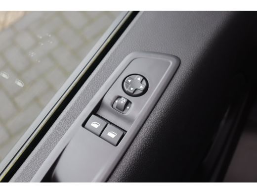 Opel Vivaro-e L3H1 DC 75KWH 136PK AUTOMAAT / NAVI / FULL-LED / CLIMA / KEYLESS / PDC / CAMERA / 17" LMV / APPLE... ActivLease financial lease