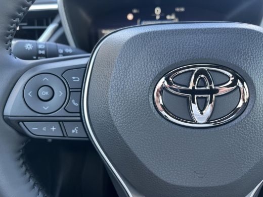 Toyota Corolla Cross Hybrid 140 Dynamic | Mud Bath metallic | Nieuw uit voorraad leverbaar | ActivLease financial lease