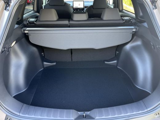 Toyota Corolla Cross Hybrid 140 Dynamic | Mud Bath metallic | Nieuw uit voorraad leverbaar | ActivLease financial lease