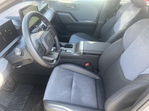 Toyota RAV4 2.5 Plug-in Hybrid AWD 300 First Edition | Urban Rock met zwart dak | Vanaf december 2026 leverba... ActivLease financial lease