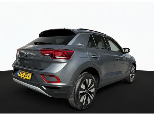 Volkswagen T-Roc TSI 115PK LIFE GOAL EDITION NAVI/CARPLAY/PDC ActivLease financial lease