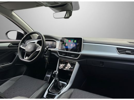Volkswagen T-Roc TSI 115PK LIFE GOAL EDITION NAVI/CARPLAY/PDC ActivLease financial lease