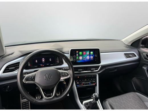 Volkswagen T-Roc TSI 115PK LIFE GOAL EDITION NAVI/CARPLAY/PDC ActivLease financial lease