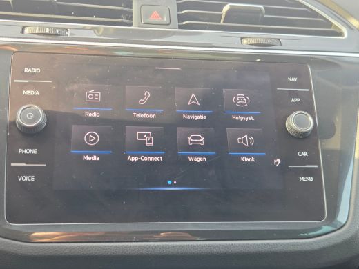 Volkswagen Tiguan 1.5 TSI Life Business Cruise control adaptief met stop&go / keyless entry/start / hill hold ActivLease financial lease