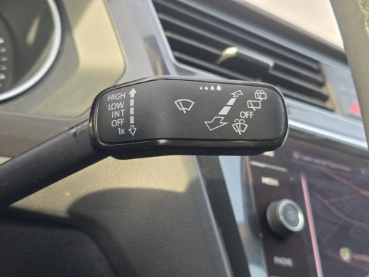 Volkswagen Tiguan 1.5 TSI Life Business Cruise control adaptief met stop&go / keyless entry/start / hill hold ActivLease financial lease