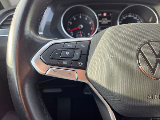 Volkswagen Tiguan 1.5 TSI Life Business Cruise control adaptief met stop&go / keyless entry/start / hill hold ActivLease financial lease