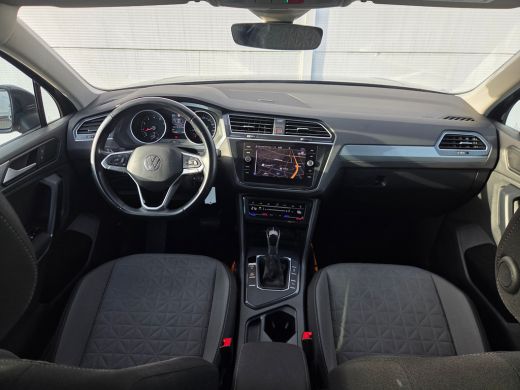 Volkswagen Tiguan 1.5 TSI Life Business Cruise control adaptief met stop&go / keyless entry/start / hill hold ActivLease financial lease