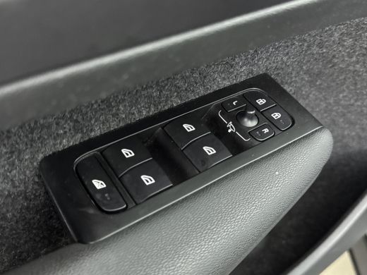 Volvo  XC40 1.5 T4 Recharge R-Design | 1e Eigenaar - NL Auto | Apple Carplay - Android Auto | Stoel + Stuurve... ActivLease financial lease