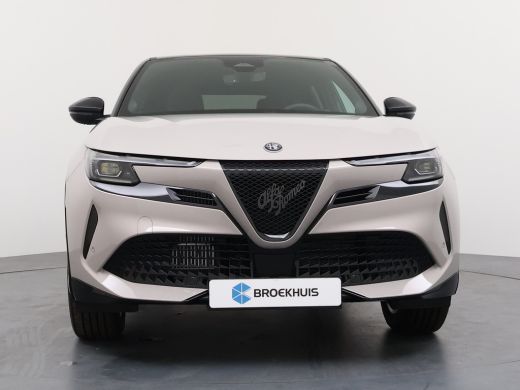Alfa Romeo Junior Ibrida ActivLease financial lease