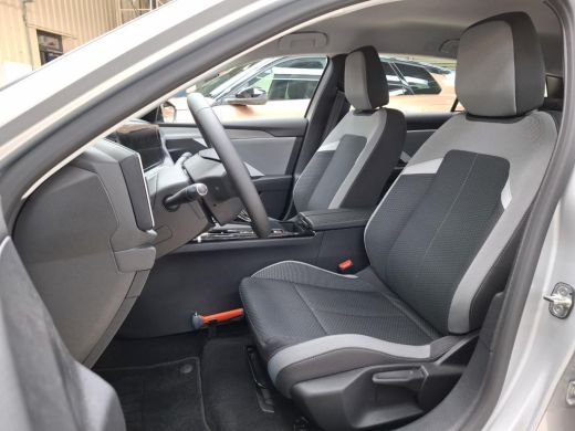 Opel Astra Electric 54 kWh Edition tot 8 Jaar Garantie! | Navi By App | Climate Control | Adaptive Cruise Co... ActivLease financial lease