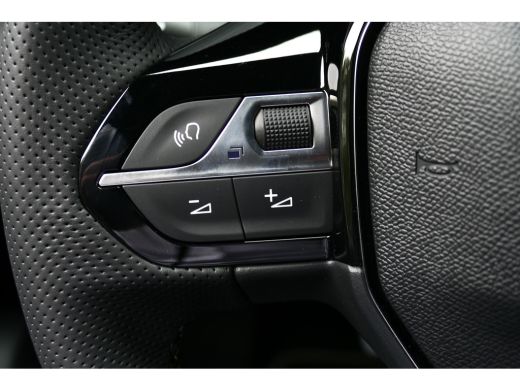 Peugeot 2008 GT | Active Safety Brake met camera en radar (automatisch noodremsysteem) met Distance Alert (waa... ActivLease financial lease