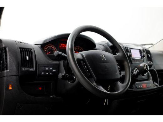 Peugeot Boxer 2.2 BlueHDi 120pk L2H2 Airco/Navi/Inrichting 07-2021 ActivLease financial lease