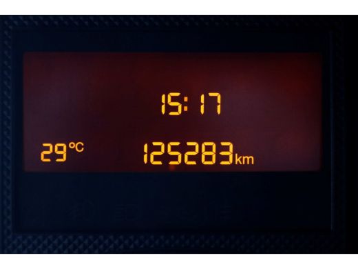Peugeot Boxer 2.2 BlueHDi 120pk L2H2 Airco/Navi/Inrichting 07-2021 ActivLease financial lease