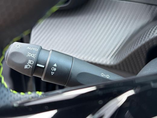 Peugeot e-208 GT | Elektrische parkeerrem | Elektrische parkeerrem | Extra getinte achterste zijruiten en achte... ActivLease financial lease