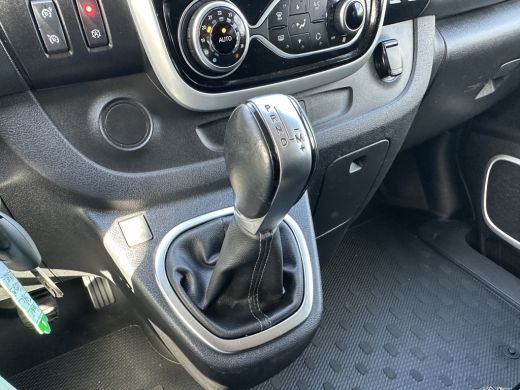 Renault Trafic 2.0 dCi 170 PK AUTOMAAT / L2H1 / DUBBEL CABINE / 2x SCHUIFDEUR / CAMERA / LED KOPLAMPEN / TREKHAA... ActivLease financial lease