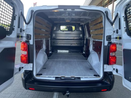 Toyota ProAce 2.0 D-4D Navigator Long ActivLease financial lease