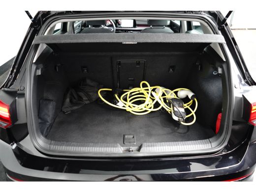 Volkswagen Golf 1.4 eHybrid Style | Adaptive Cruise Control / Automaat / Ergo bestuurdersstoel (elektrisch verste... ActivLease financial lease