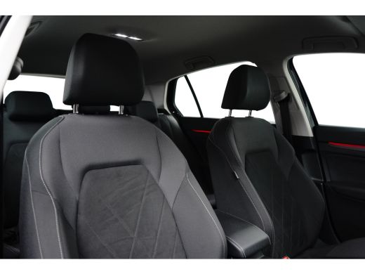 Volkswagen Golf 1.4 eHybrid Style | Adaptive Cruise Control / Automaat / Ergo bestuurdersstoel (elektrisch verste... ActivLease financial lease